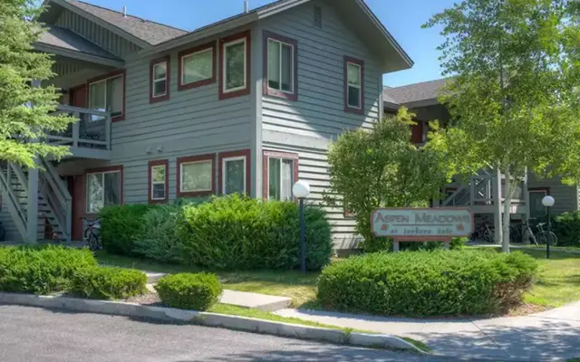 Aspen Meadows Aspen Meadows - Suburb, Neighborhood, Grass