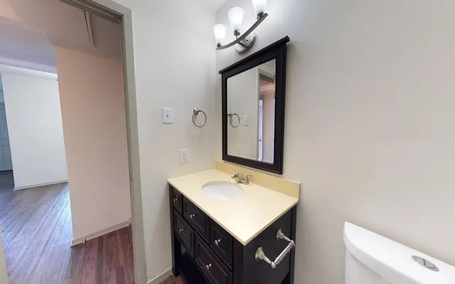 Austin's Place Apartments - Corner