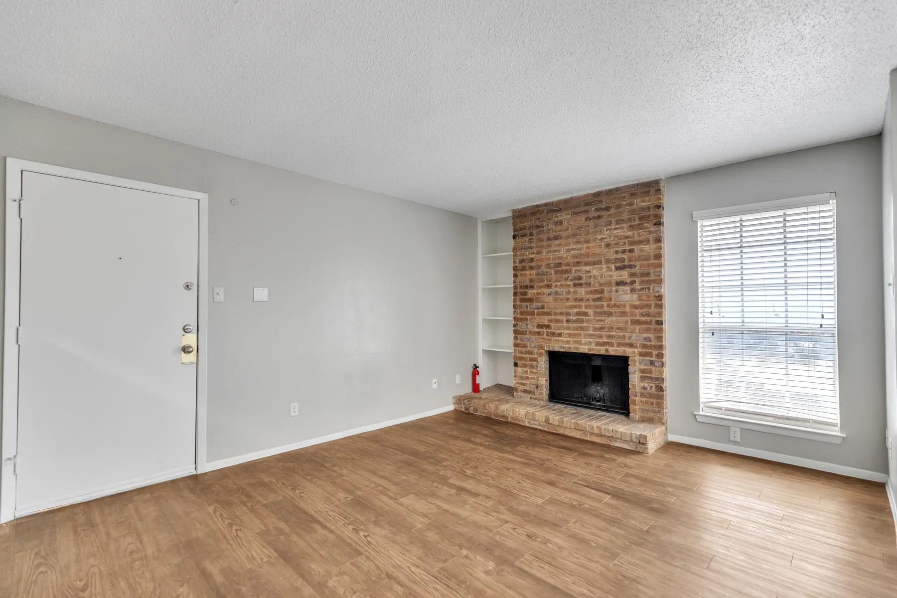HillCreste at Thousand Oaks - Indoors, Interior Design, Floor