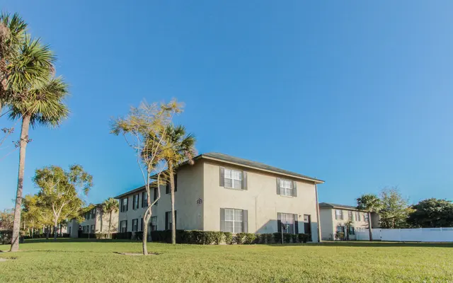 Greenwich Park Apartments - Building
