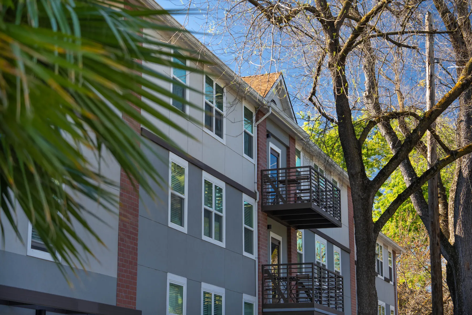 Entro Apartments - City, Urban, Apartment Building