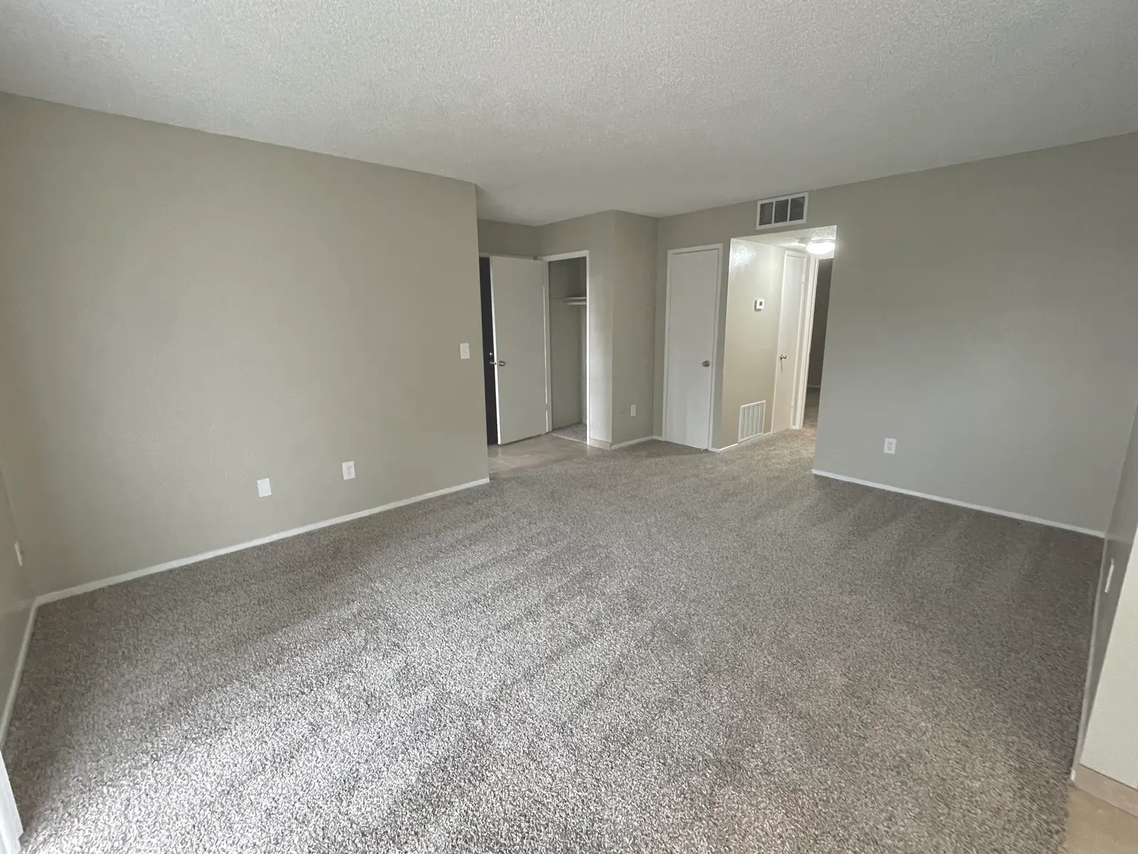 Fulton Villas Apartments - Floor, Flooring