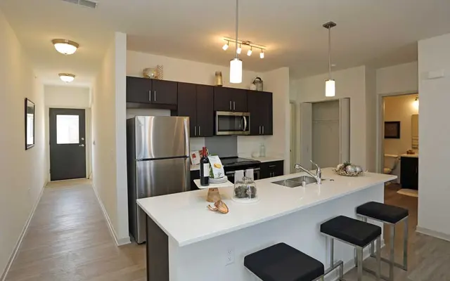 1633 on The Park - Kitchen