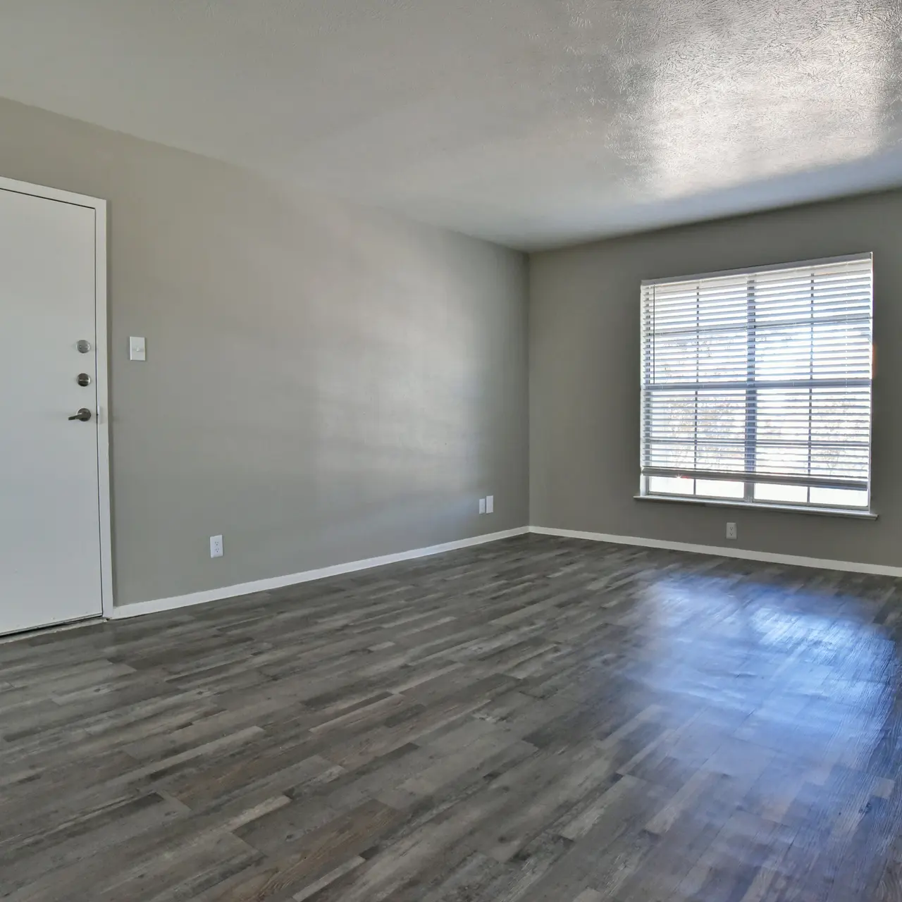 Northaven Terrace - Floor, Flooring, Corner