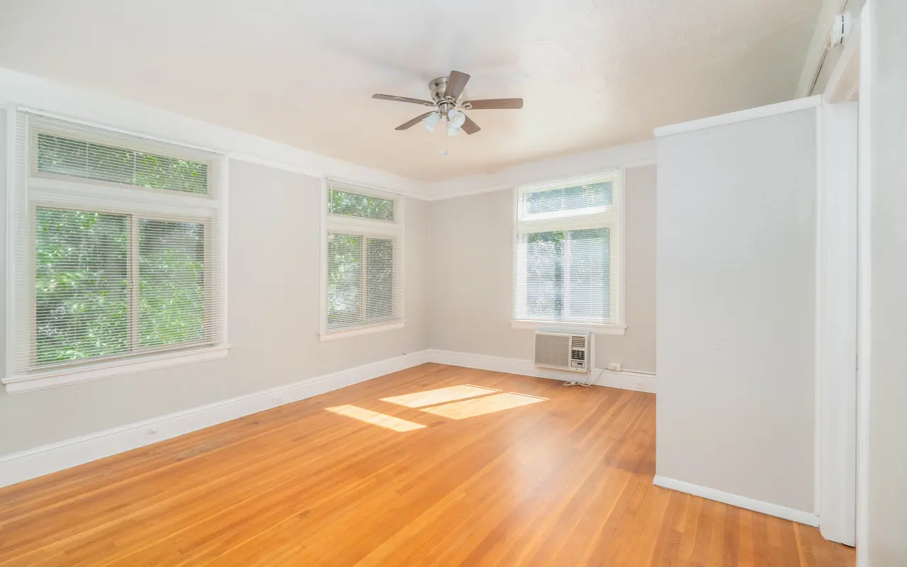 Casa del Rey and Courtyard - Corner, Floor, Flooring