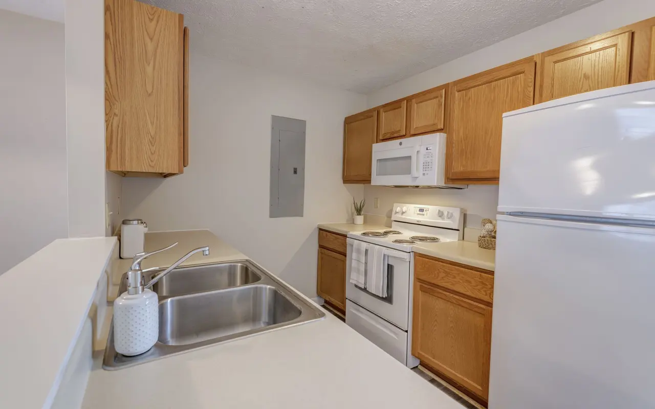 Willow Run Apartments - Indoors, Interior Design, Kitchen