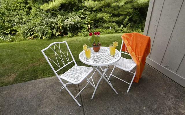 Greenfield Knoll Greenfield Knoll - Chair, Grass