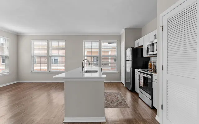 Bell Riverside - Indoors, Interior Design, Floor