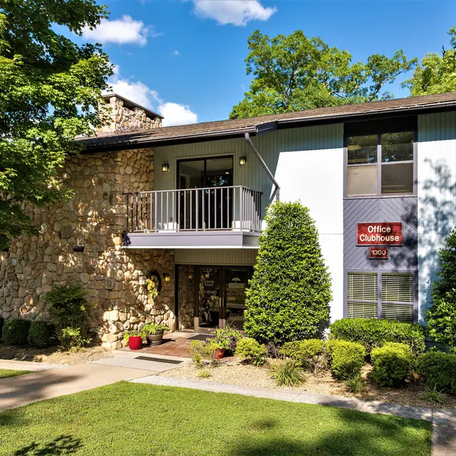 Cross Creek - Tree, Plant, Housing