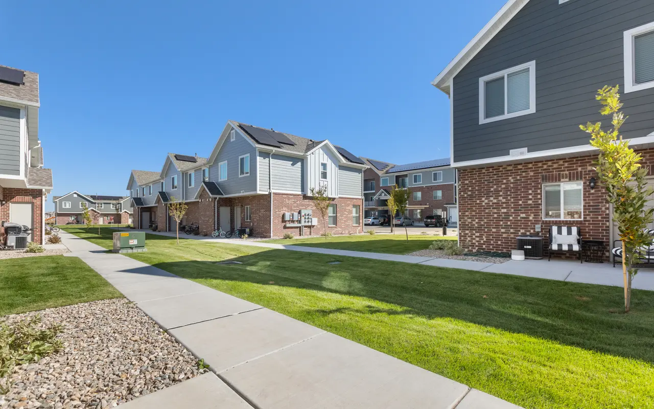 Station at Park Meadows - Suburb, Neighborhood, Car