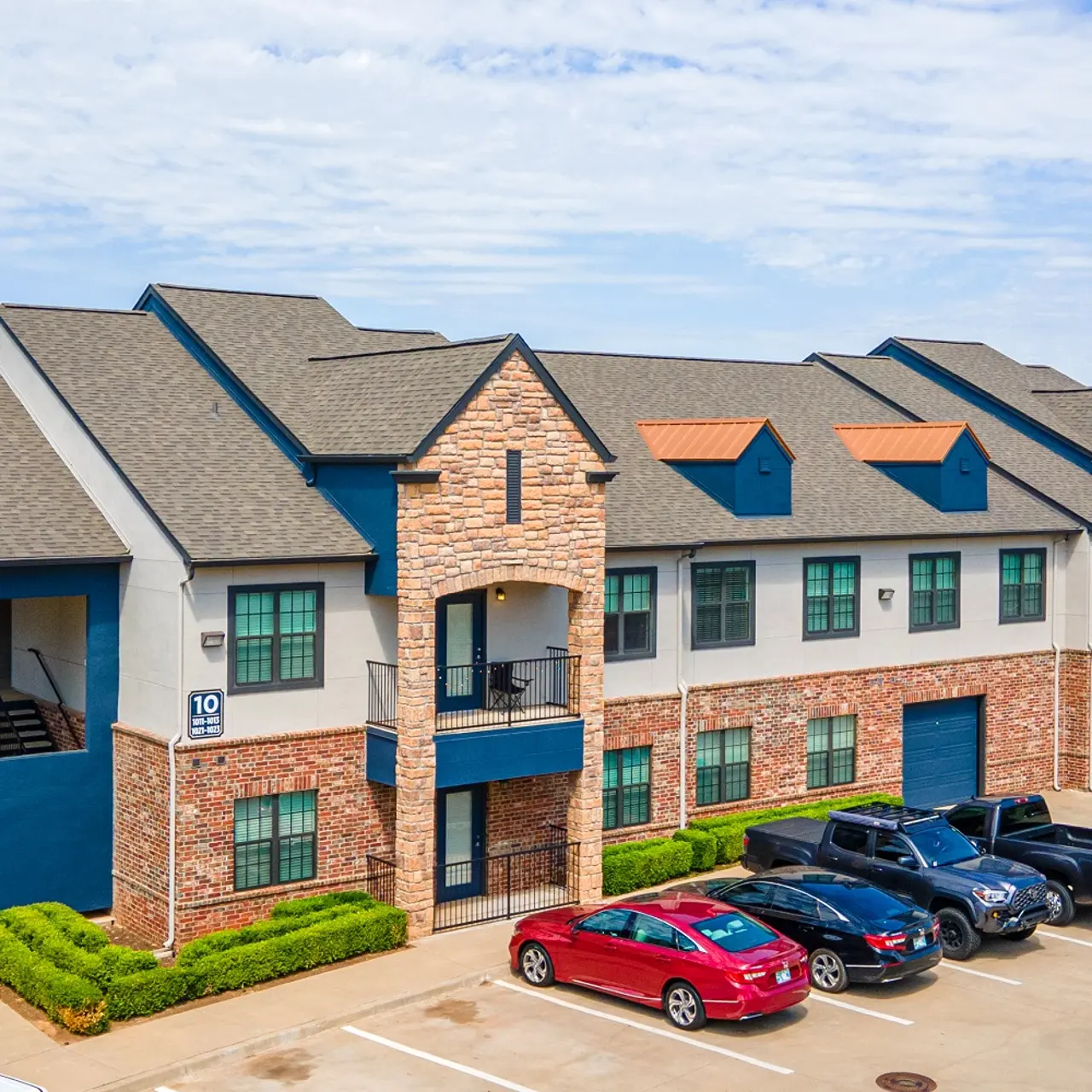 Brandon Place Apartments - Car