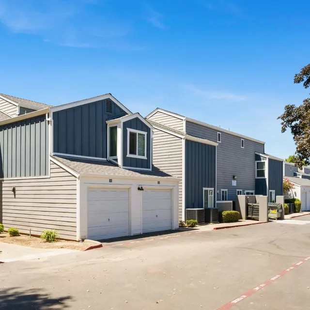 Southwind Court Apartments Southwind Court Apartments - Suburb, Neighborhood