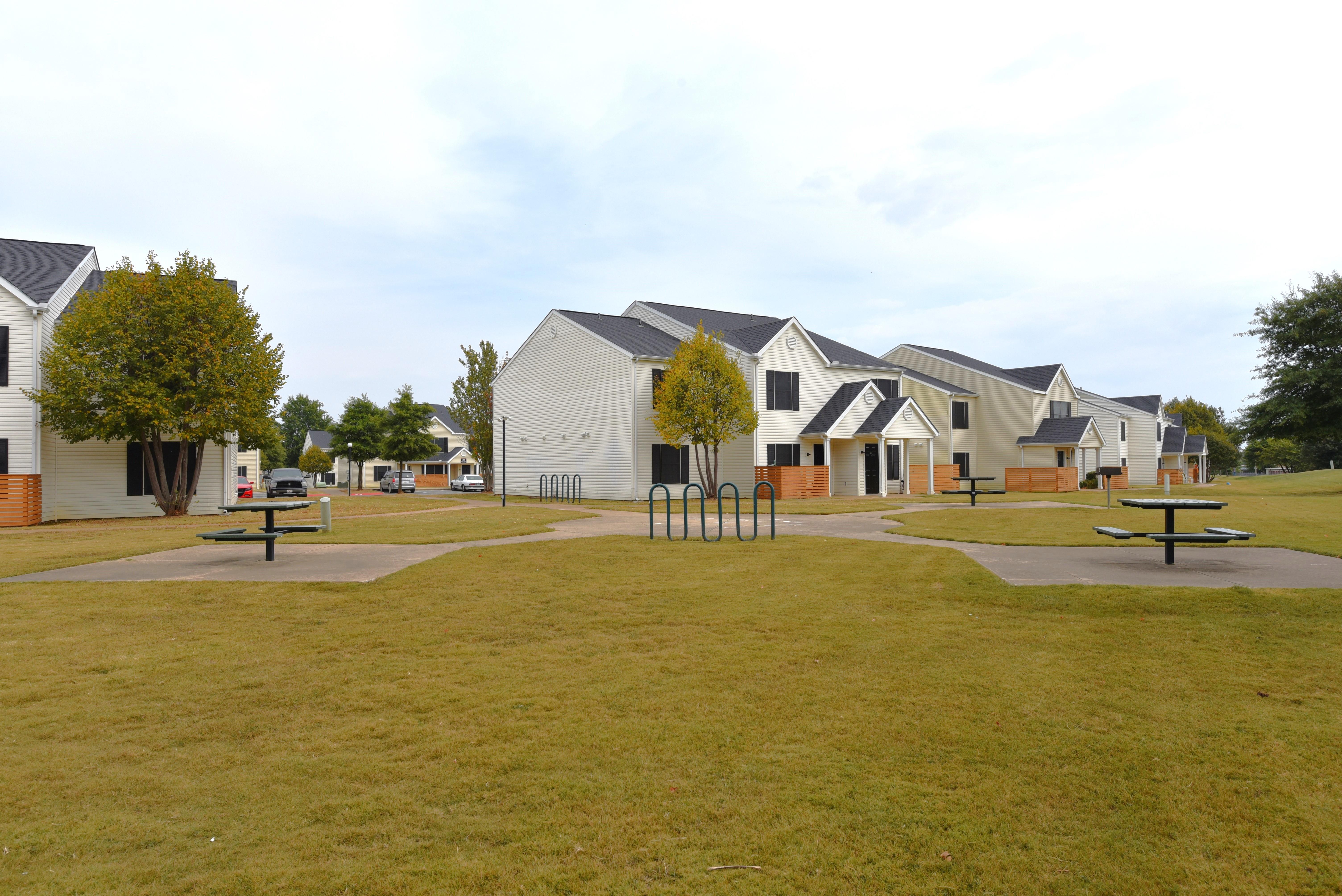 Ashton Heights - Grass, Neighborhood, Suburb