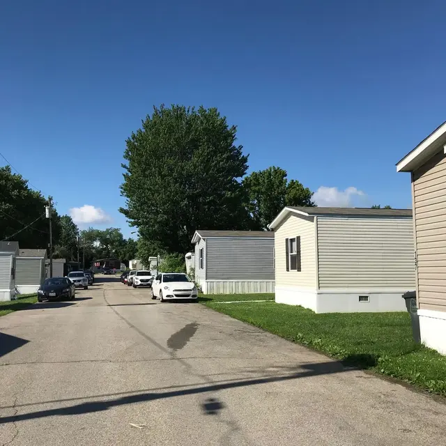 Riverbluffs Mobile Home Park - Housing, Suburb, House