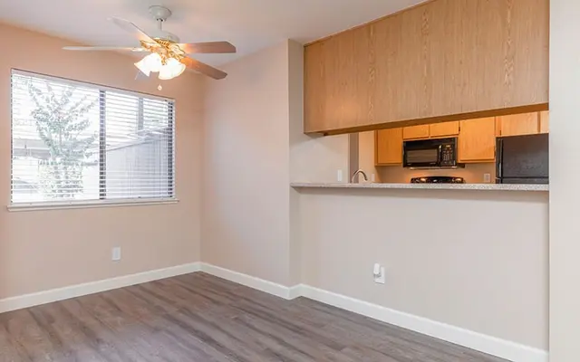 Tahoe at Fair Oaks - Corner