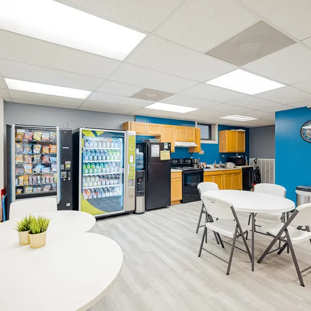 St. Luke's Plaza - Cafeteria, Indoors, Restaurant