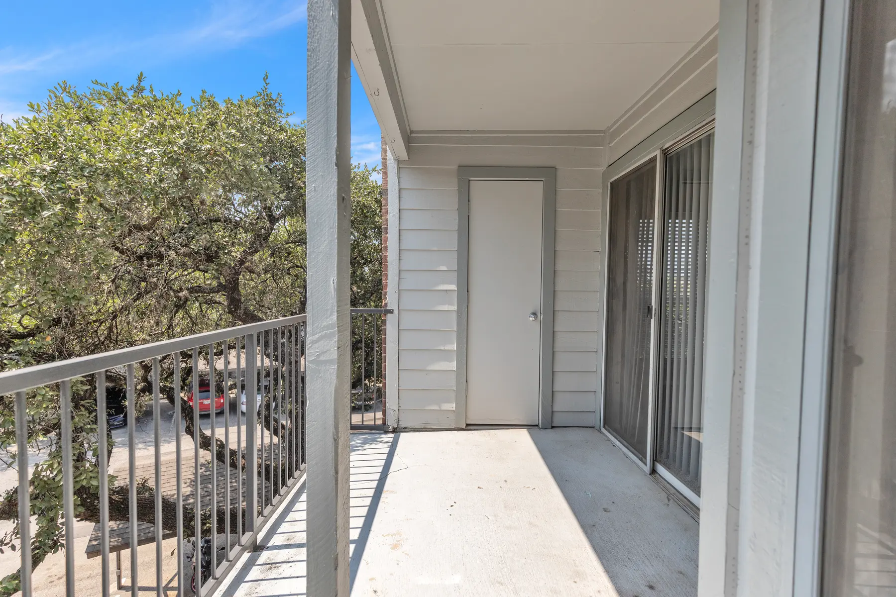 HillCreste at Thousand Oaks - Balcony, Housing, Car