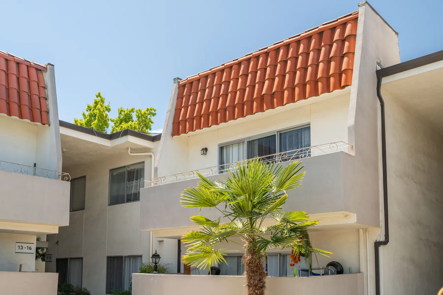 Morse Plaza - Condo, Housing, Lamp