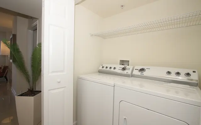 Vista 12 Apartments Appliance