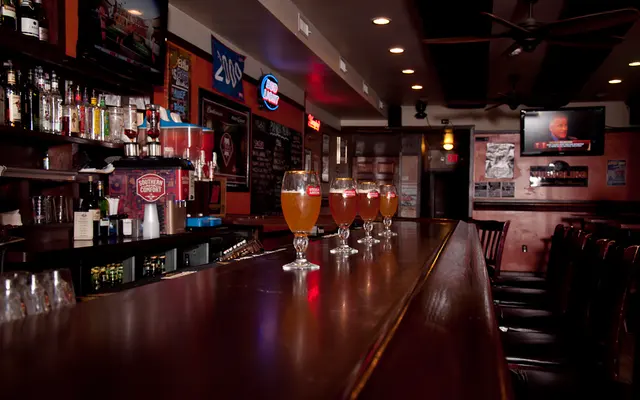 Vantage - Bar Counter, Pub