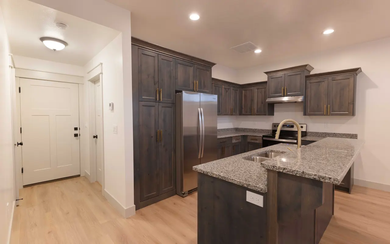 Copperwoods at Harrisville - Indoors, Interior Design, Corner