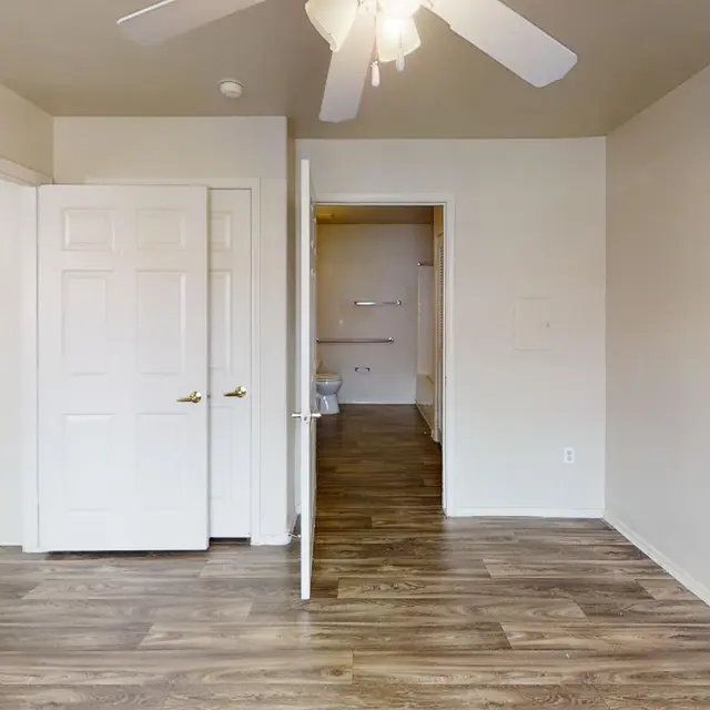 Sunrise Senior Sunrise Senior - Floor, Interior Design, Indoors