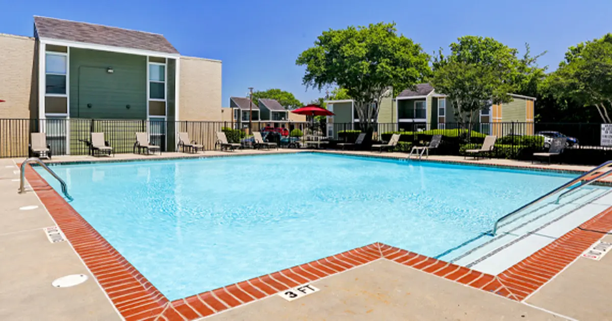 Edgebrook Apartments