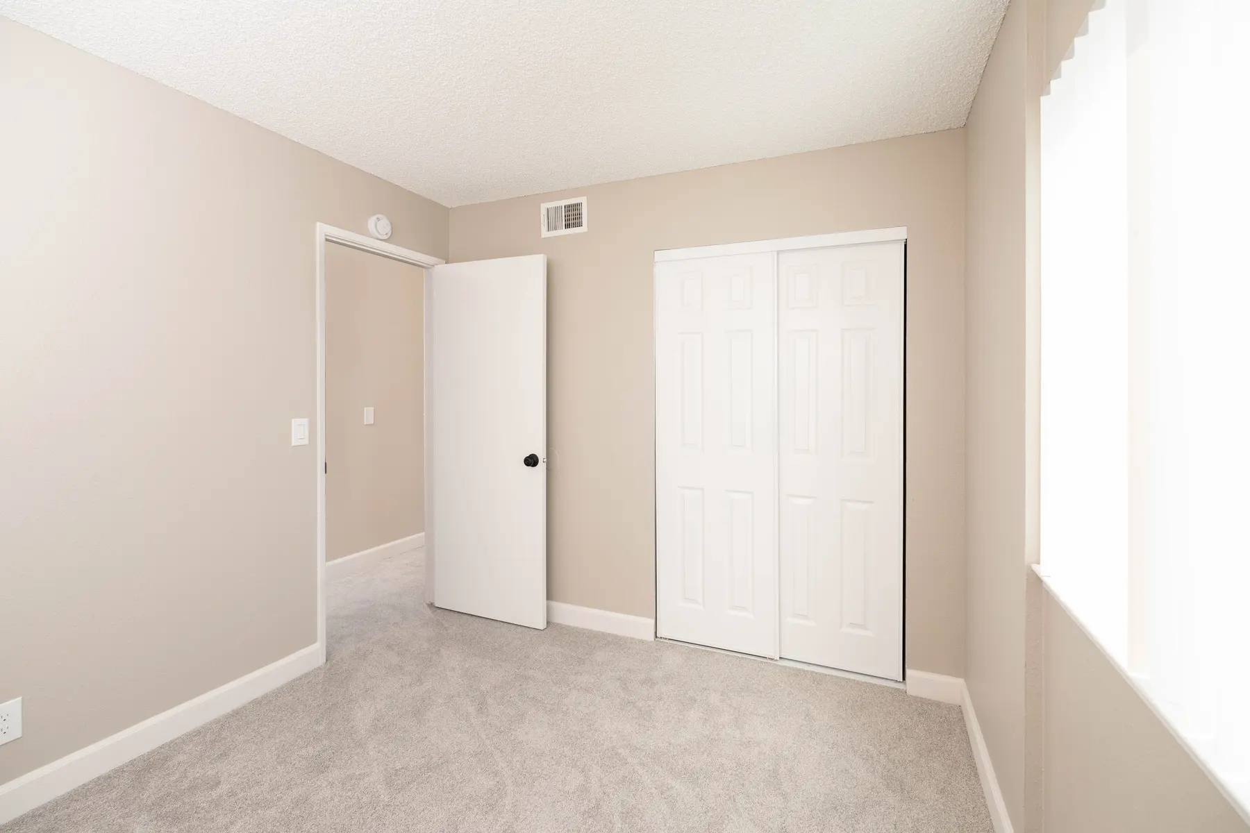 Parkview Apartments - Corner, Indoors, Interior Design