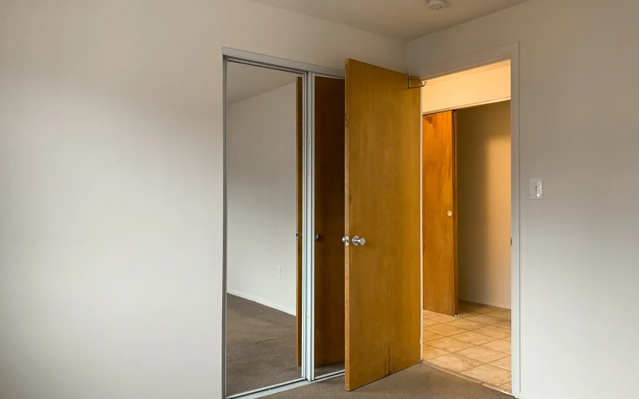 Riverview Club - Door, Corner, Interior Design