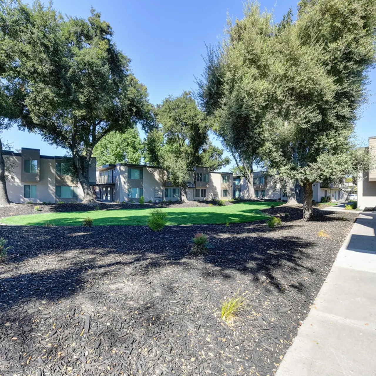 Lincoln Woods Apartments - Building, Nature