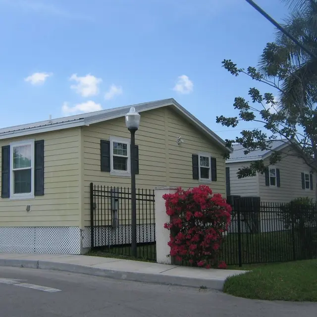 Flagler Village Apartments - Neighborhood, City, Building