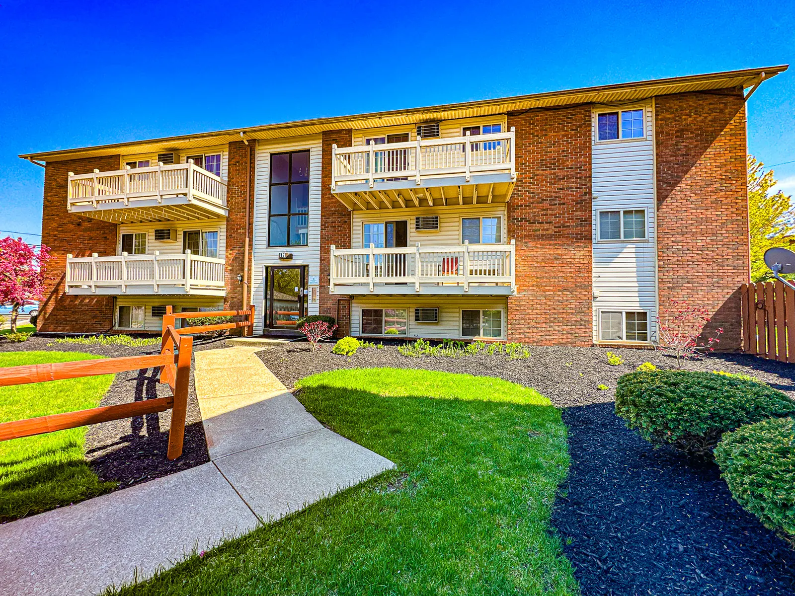 Nantucket - City, Urban, Grass