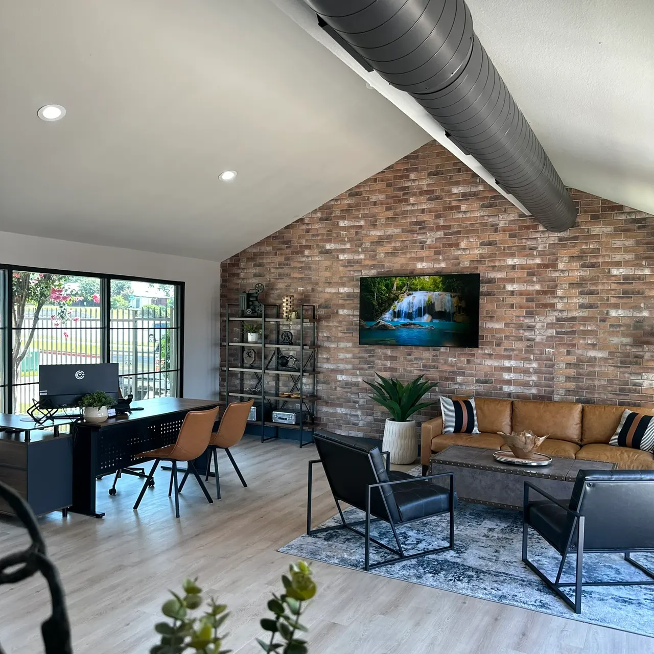 Autumn Breeze Apartments - Indoors, Interior Design, Home Decor