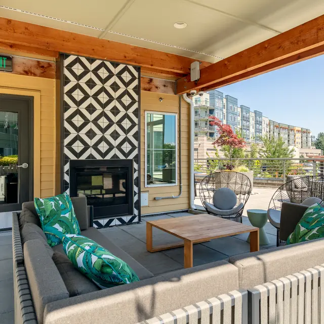 The Villas at Beardslee The Villas at Beardslee - Rug, Room