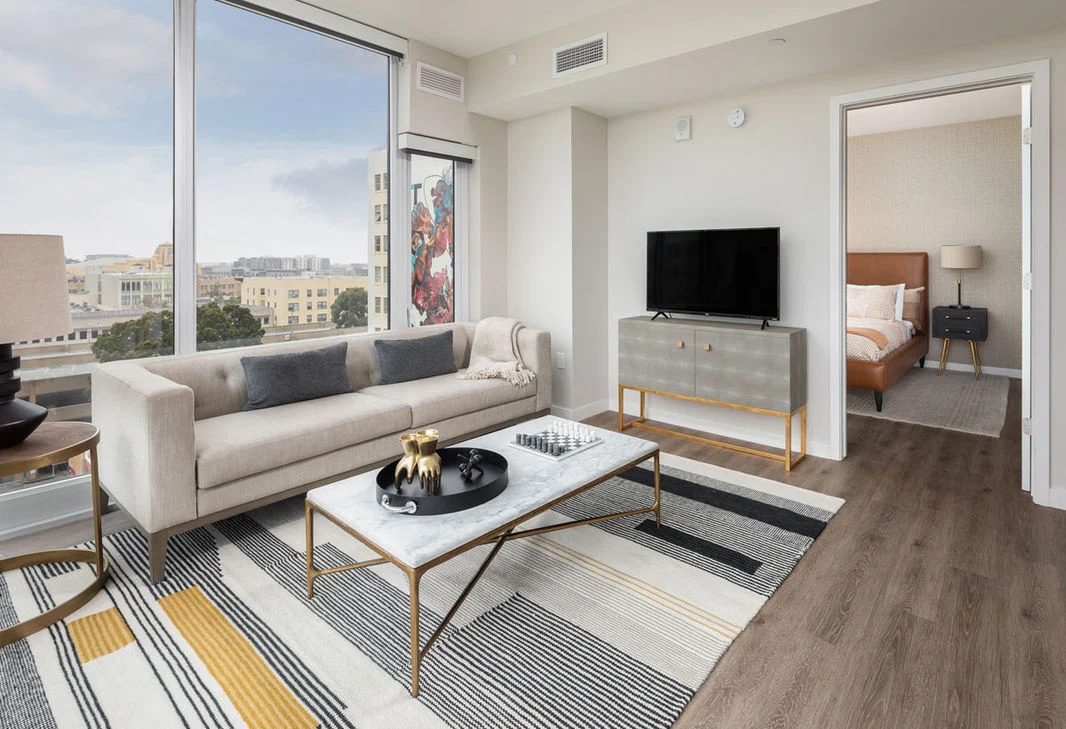 1717 Webster 1717 Webster - Rug, Table, Screen