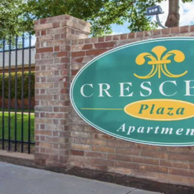 Crescent Village North and South - Zoo, Gate