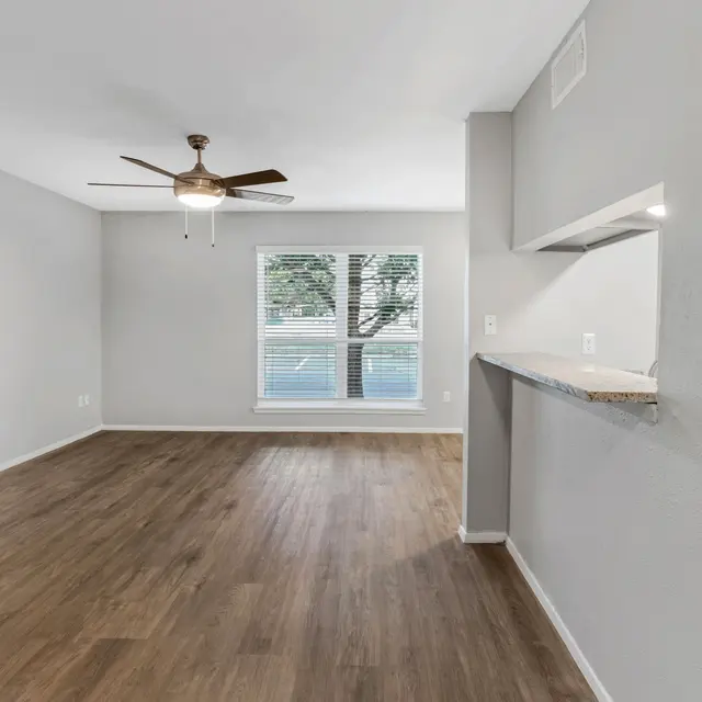 Crossings at Bell - Flooring, Ceiling Fan, Appliance