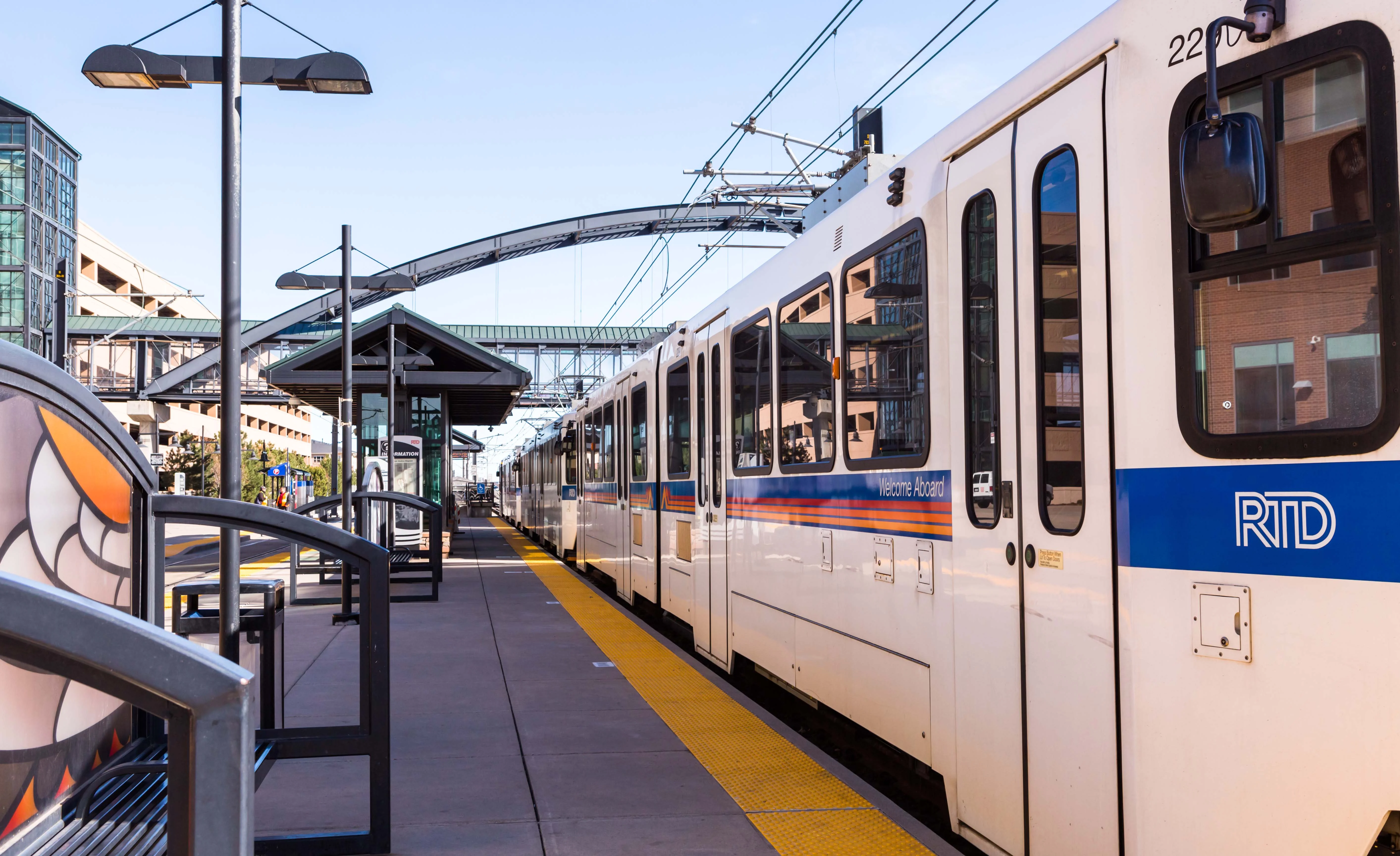 Contour 39 Contour 39 - Terminal, Railway, Train