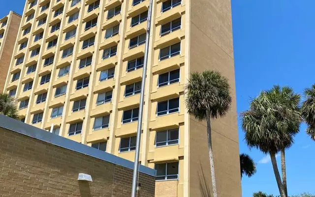 Windsor Maley at the River - City, Building, Urban