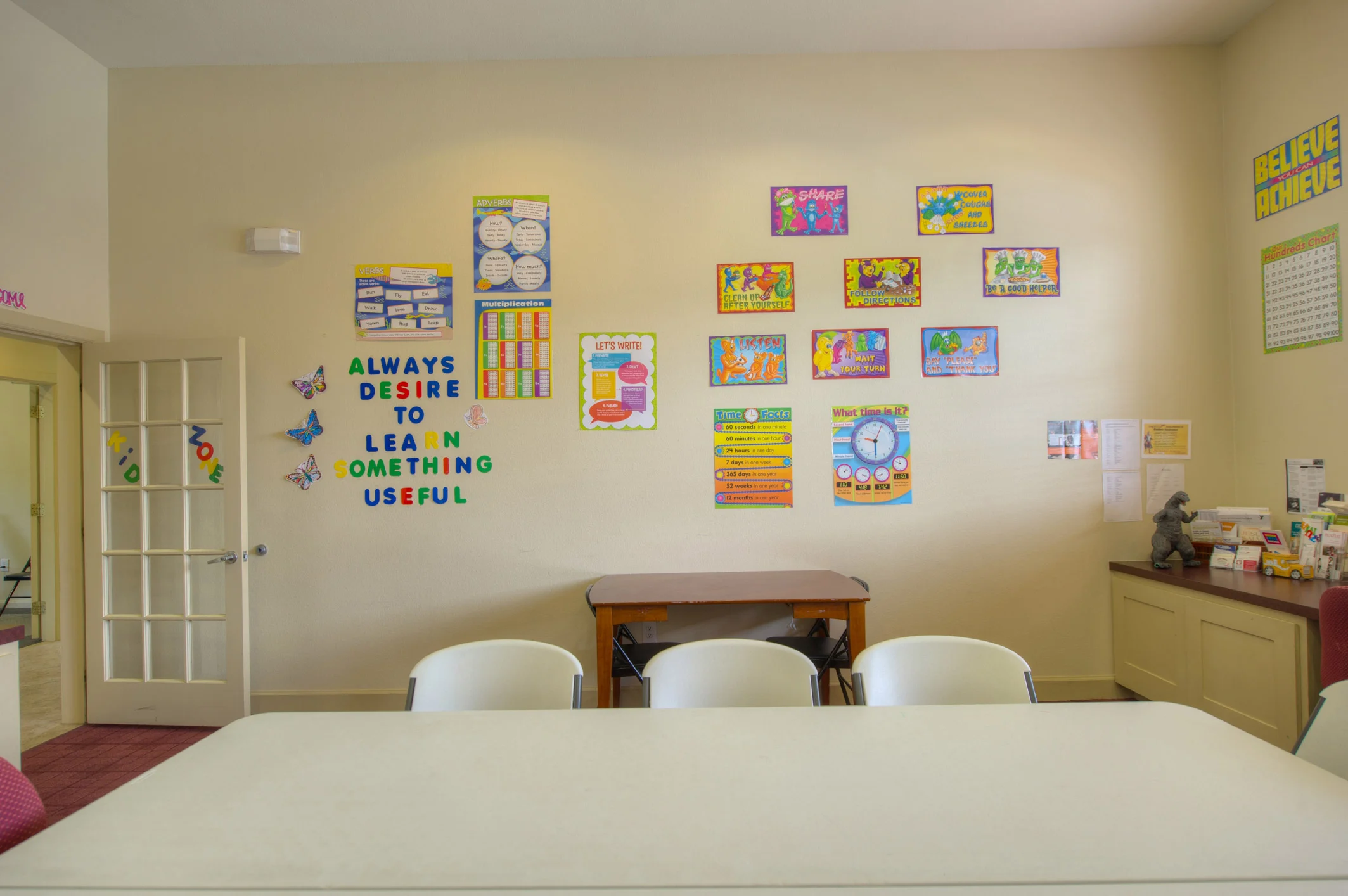 Kids Area Park at Pineywoods - Classroom, School, Room