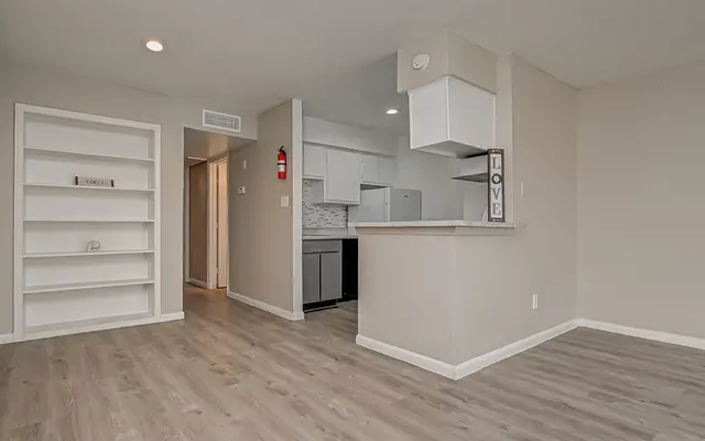 8950 Glencrest - Corner, Floor, Interior Design