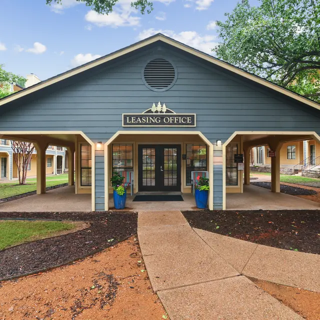 Forest Hills Apartments - Path, Walkway, Flagstone