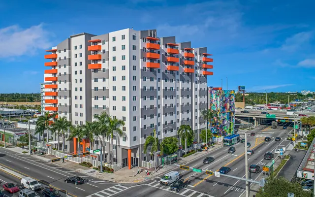 Pinnacle Park Apartments - Building, Road, City