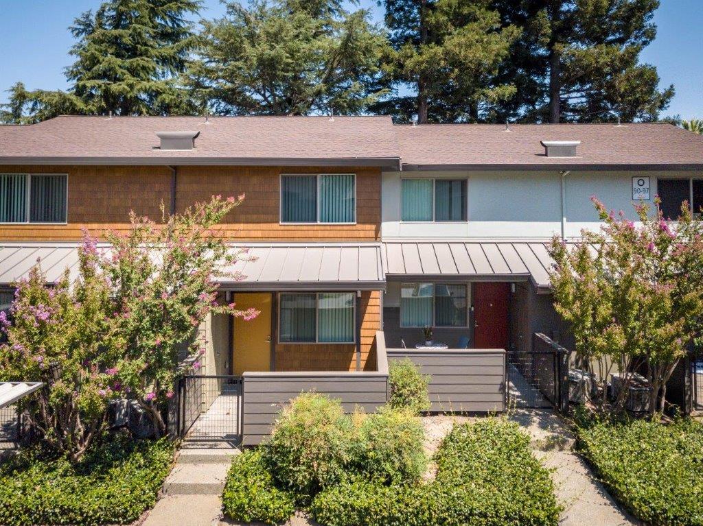 Woodcrest Apartments - Yard