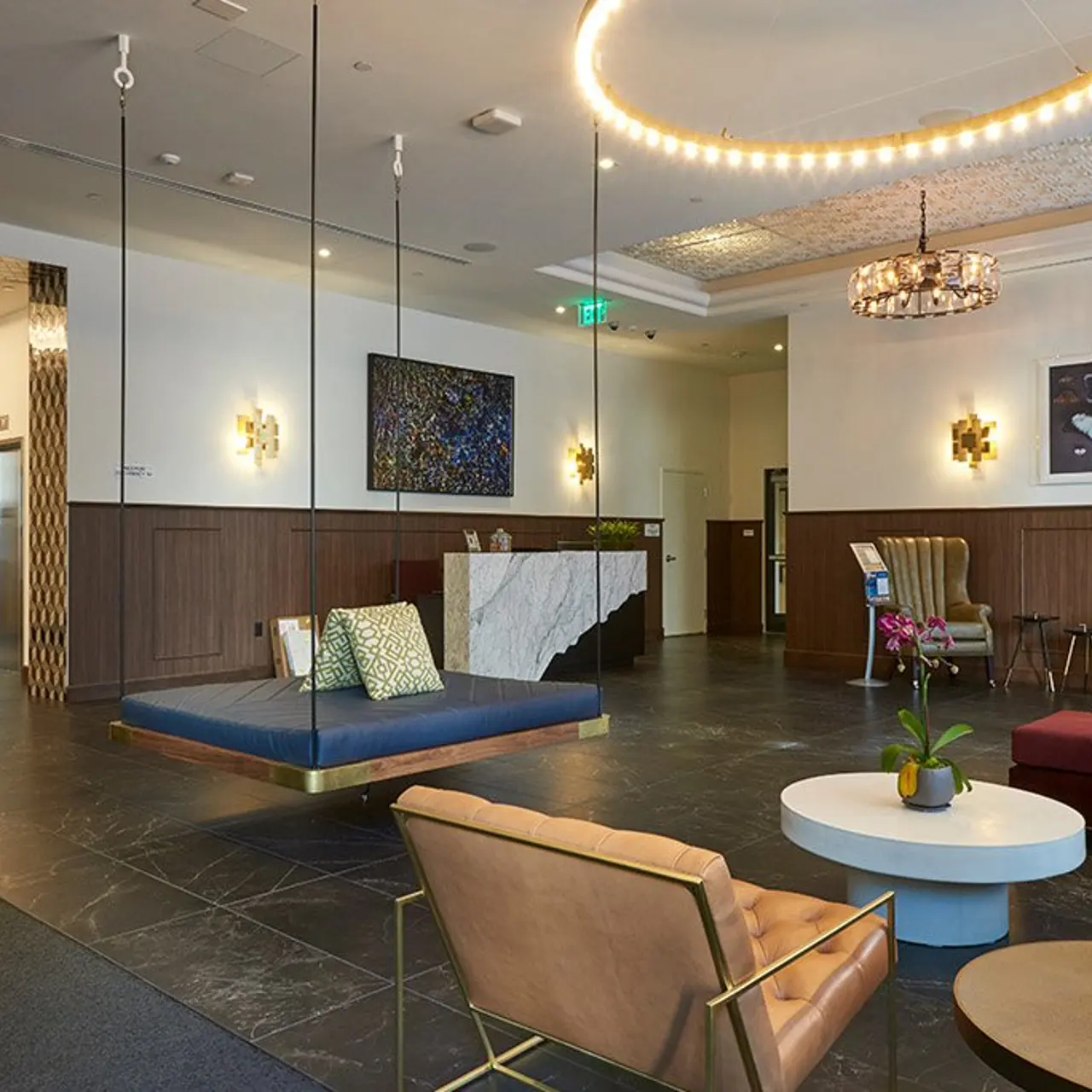 Alina Los Angeles - Room, Chair