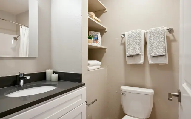 Access at Rohnert Park - Room