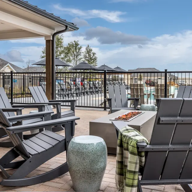 Skyline Prairie Homes - Exterior Lounge Area