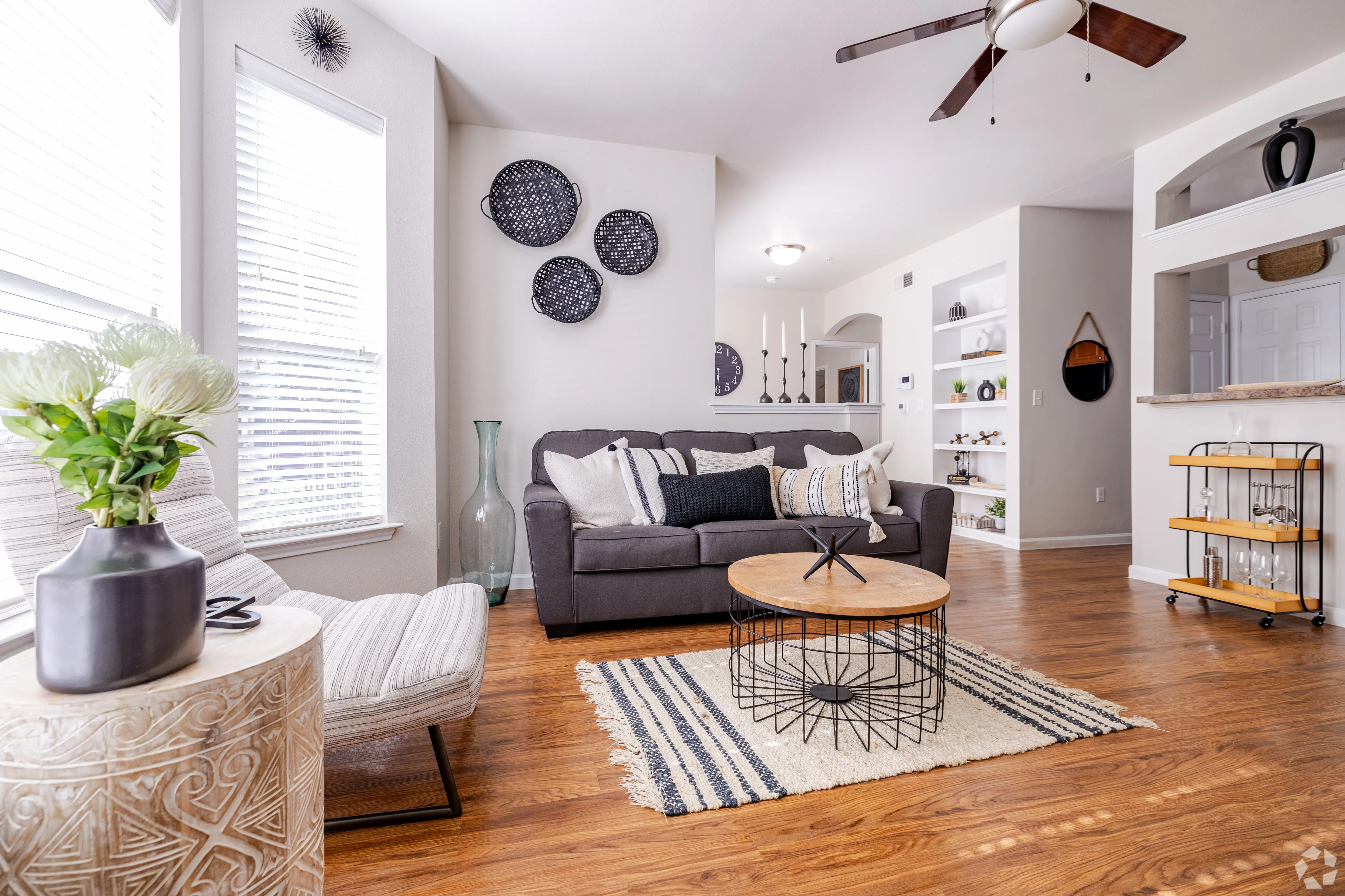 Lakes at Westview - Home Decor, Coffee Table, Furniture