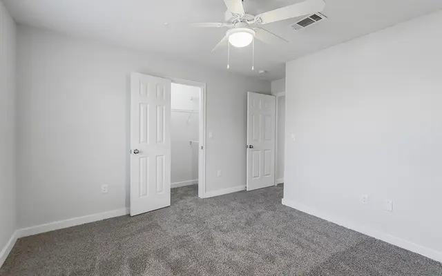 Lakeside Apartments - Flooring, Floor