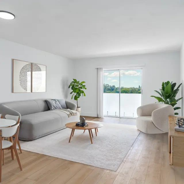 Living Room - Lakeshore Presidential Apartments